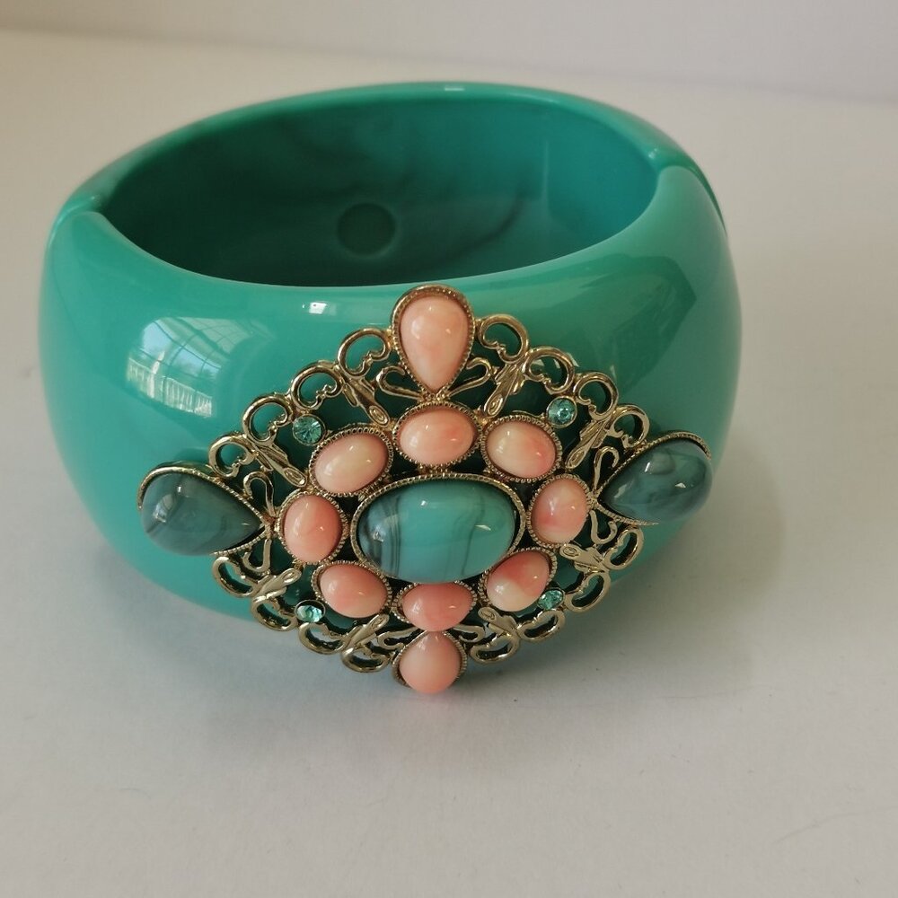 Vintage Turquoise BOHO Lucite Clamper Bangle Bracelet w rhinestones, coral